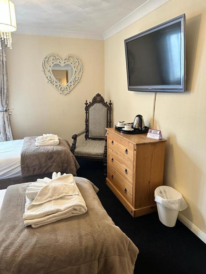 The Swan Inn Salisbury Wilton  Εξωτερικό φωτογραφία