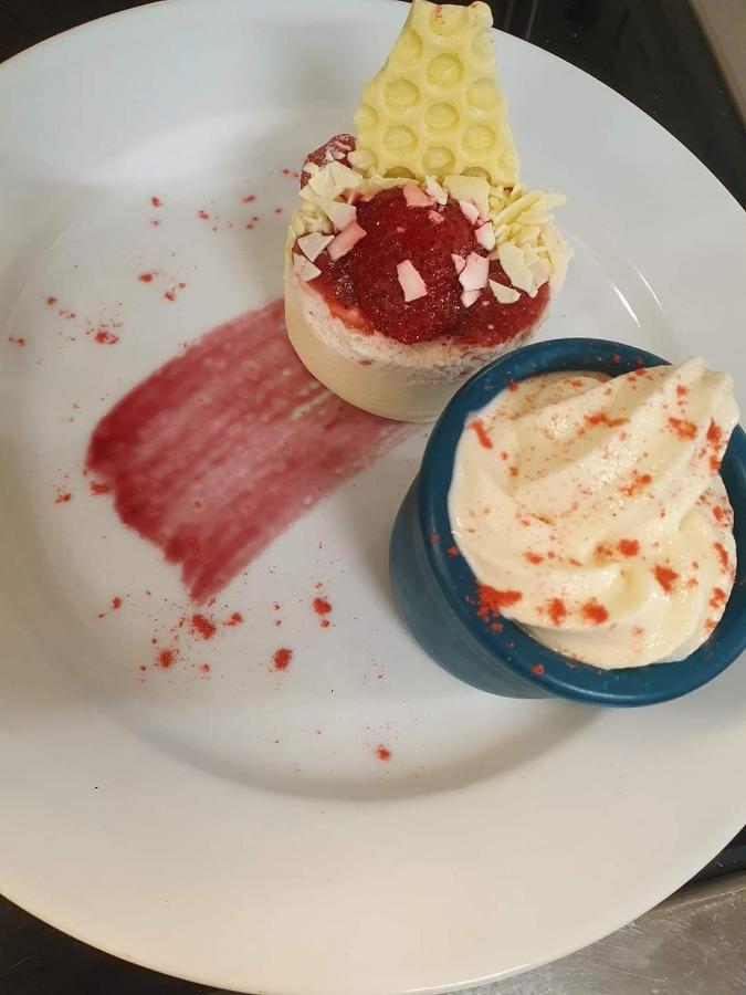 The Swan Inn Salisbury Wilton  Εξωτερικό φωτογραφία