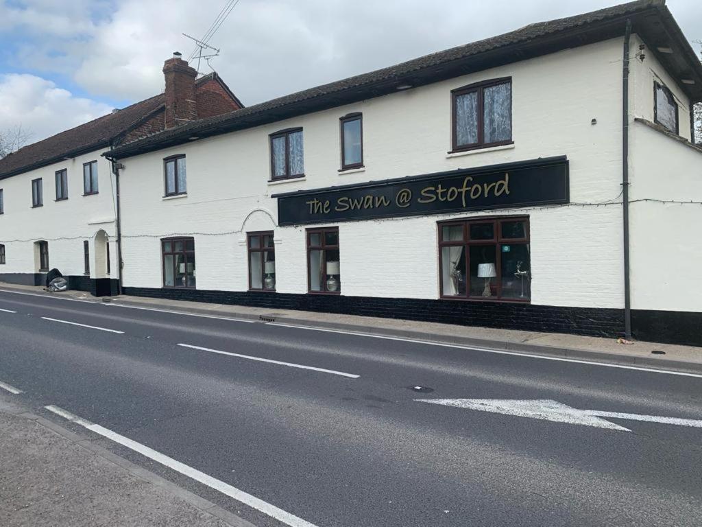 The Swan Inn Salisbury Wilton  Εξωτερικό φωτογραφία
